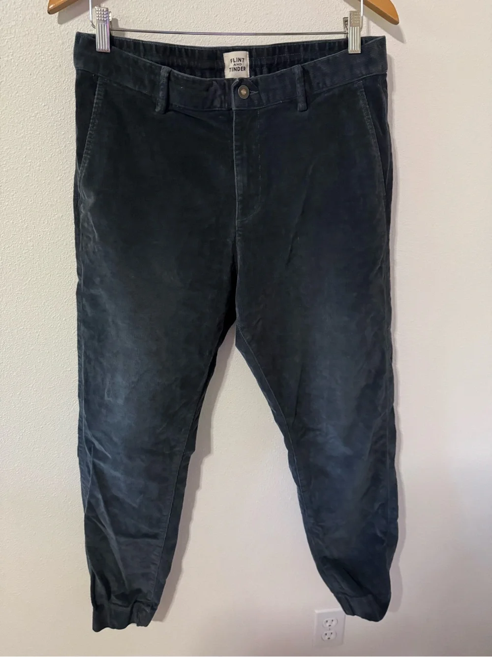 Huckberry Flint and Tinder 365 Corduroy Jogger Charcoal Gray Zipper Fly-32